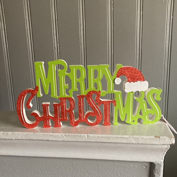 NWT-Beautiful Glittered- Gleaming Red & Green- Merry Christmas Wooden Decor Sign - Picture 16 of 17